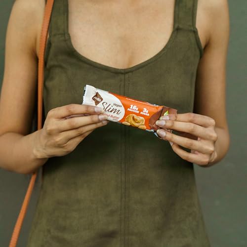 NuGo Slim empaque frontal, etiqueta gluten free y vegana visible.