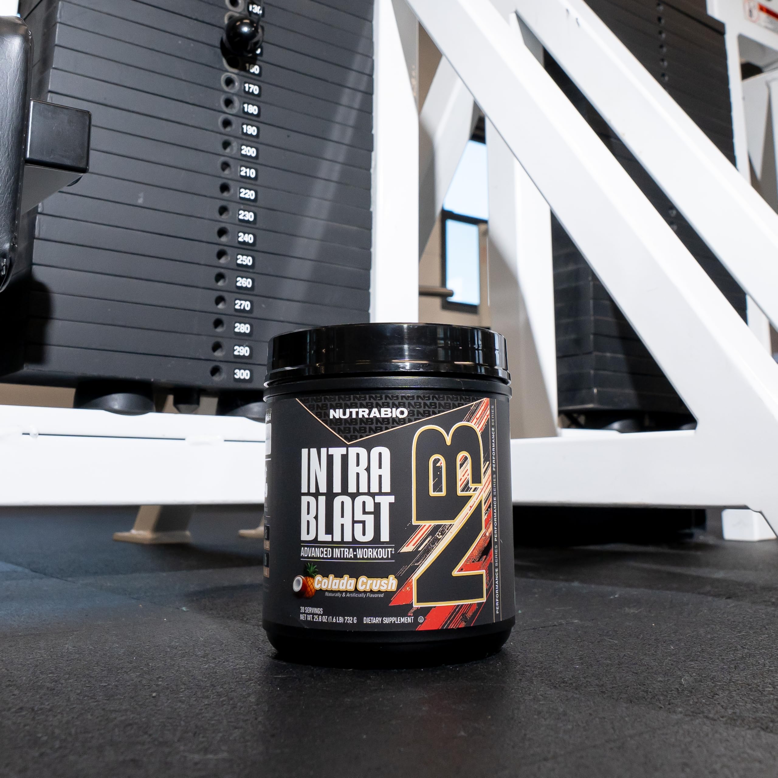 NutraBio Intra Blast mezcla avanzada para rendimiento y crecimiento muscular