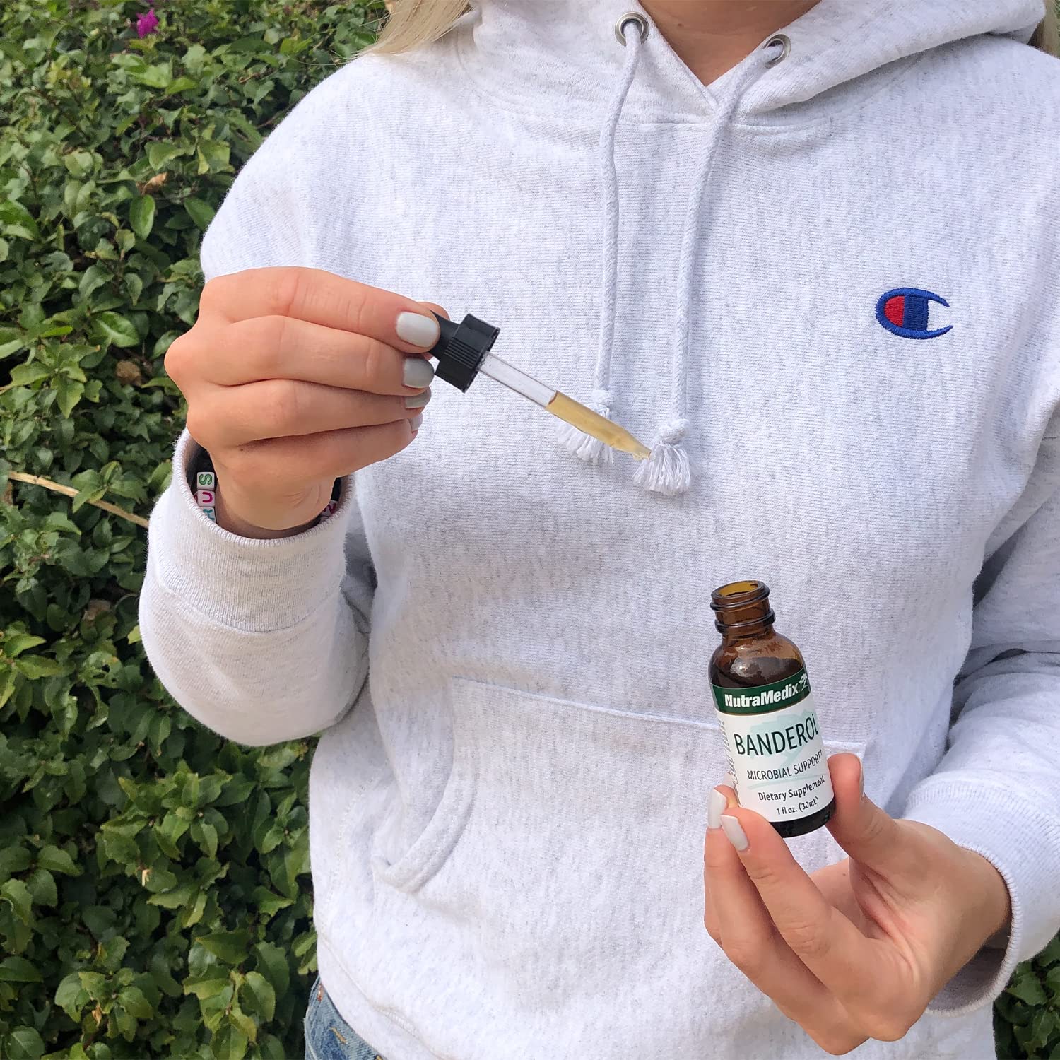 NutraMedix apoyo inmunitario para mujeres y hombres, uso diario.