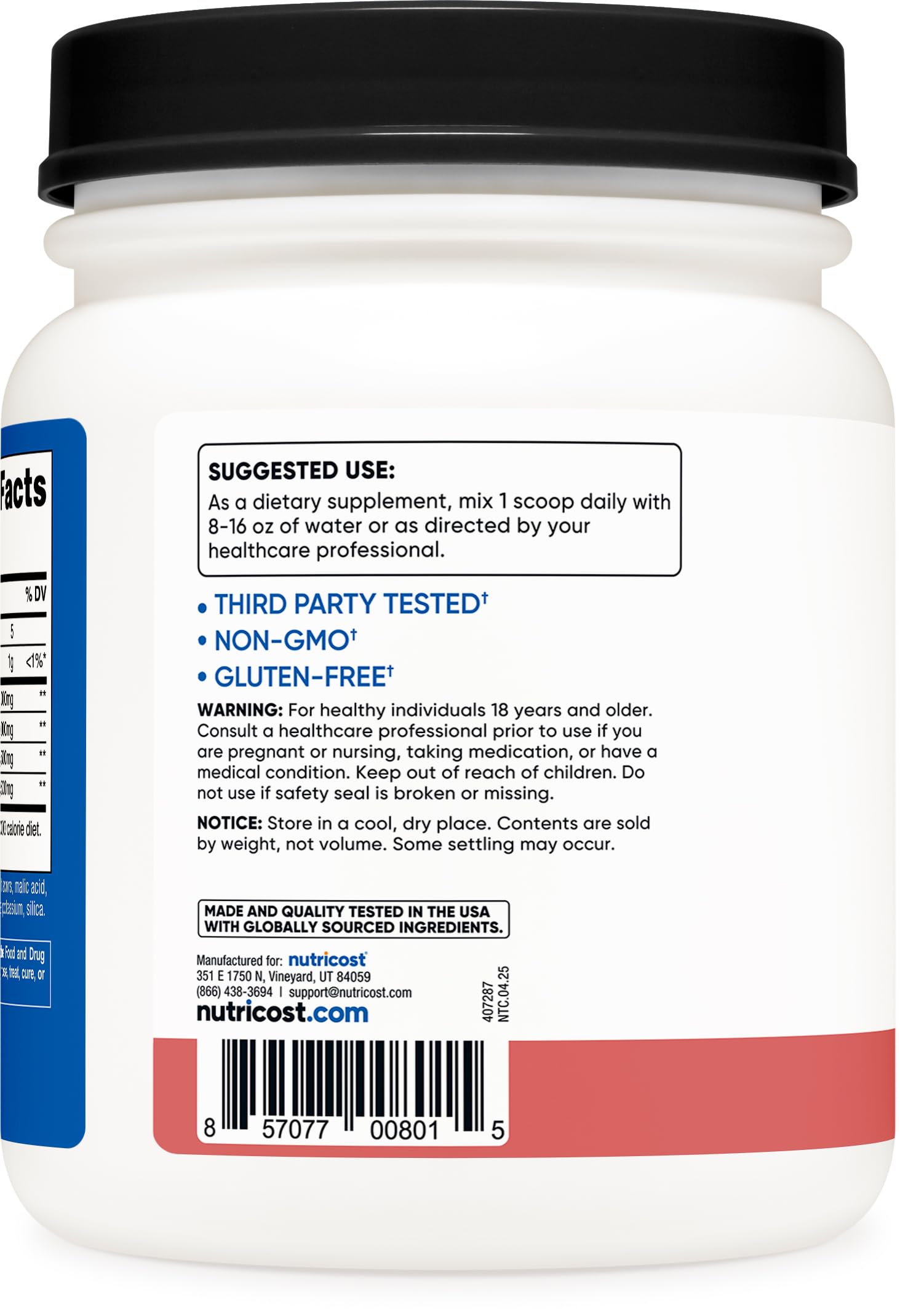 Nutricost BCAA Powder frambuesa-limón con etiqueta clara para leer la porción.