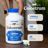 Nutricost Colostrum sellos NSF y GMP visibles