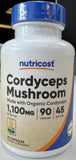 Detalle de cápsulas Nutricost Cordyceps para uso diario