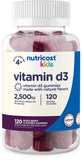 Gomitas Nutricost Kids D3 en frasco con tapa de seguridad para niños.