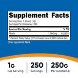 Niacina Nutricost en bote, dosis diaria recomendada para mezclar.