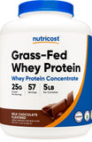 Nutricost Proteína de suero pasto chocolate, bote 5 lb, ideal para batidos cremosos