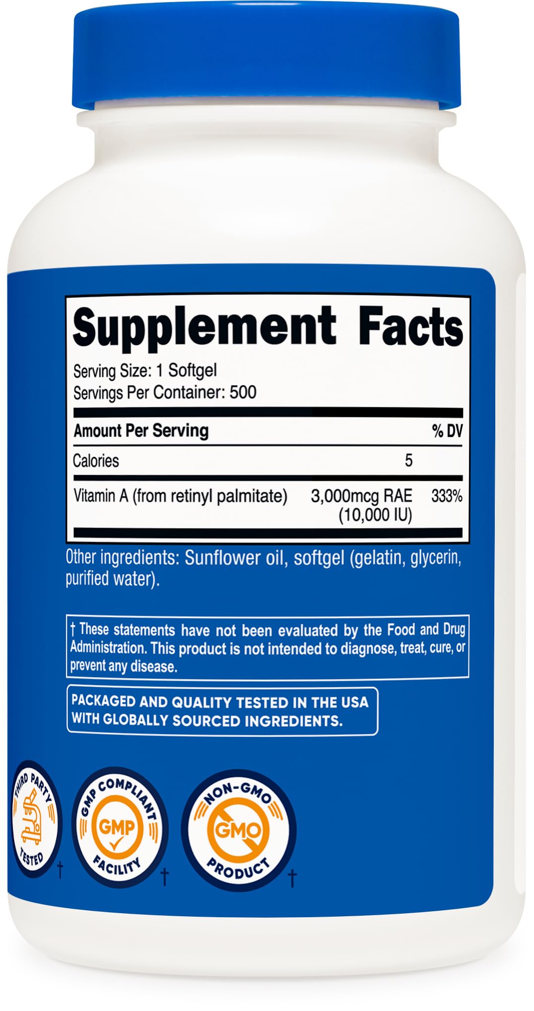 Detalle de cápsula Nutricost Vitamina A, fácil de tragar.