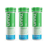 Nuun Vitaminas sabor arándano granada en bote de 12 pastillas, hidratación práctica para entrenos.