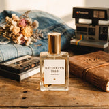 Olivine Atelier Brooklyn 1988, envase elegante, regalo perfecto para amantes de fragancias artesanales.