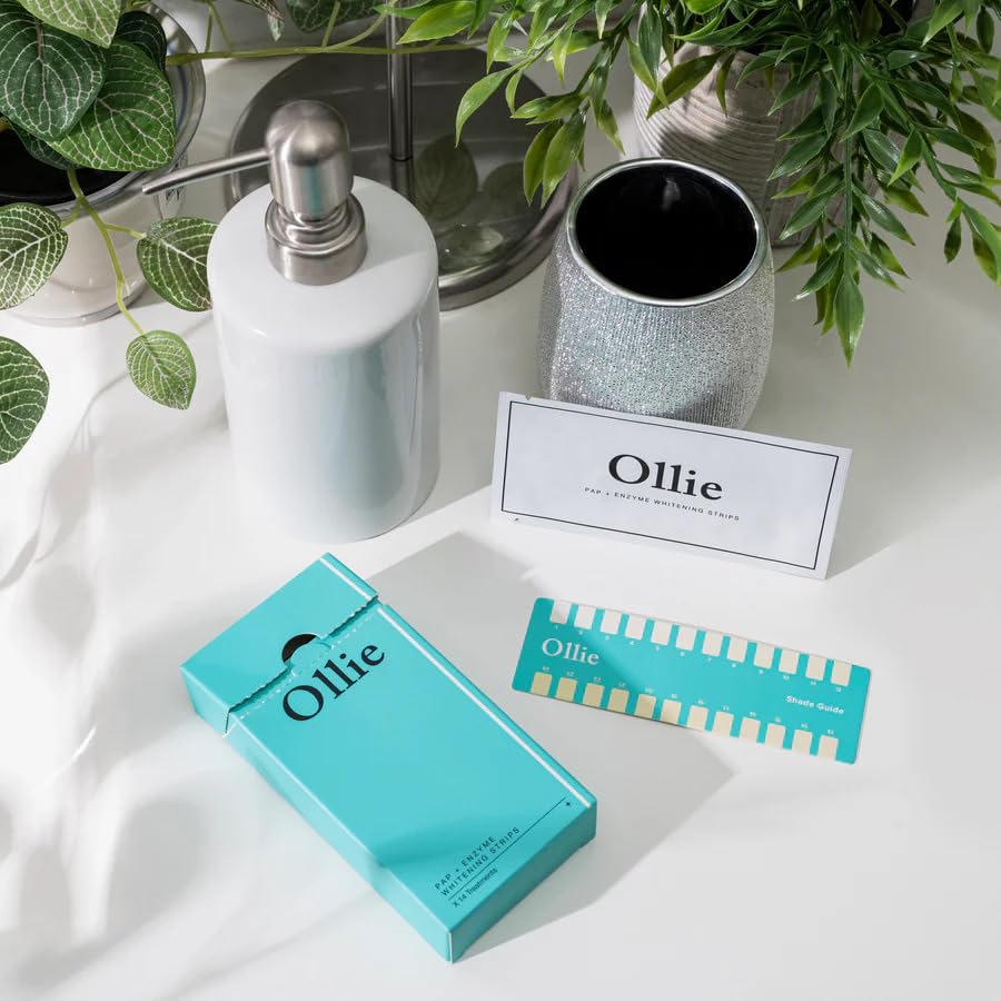 Ollie Enzy Sensitive Strips caja incluye 14 tratamientos para sonrisas más brillantes.