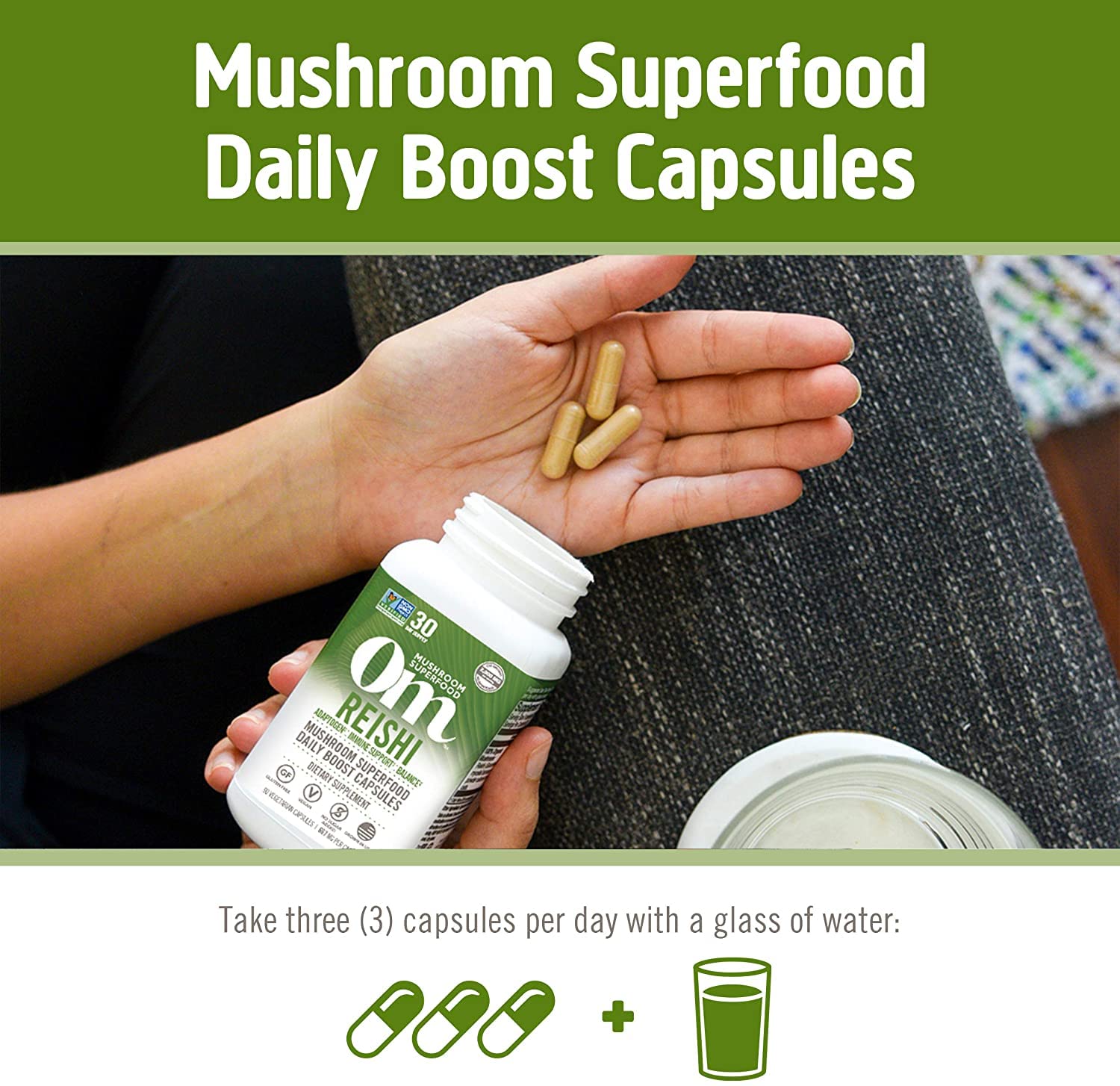 Cápsulas OM MUSHROOM SUPERFOOD Reishi junto a taza de té, uso relajante.