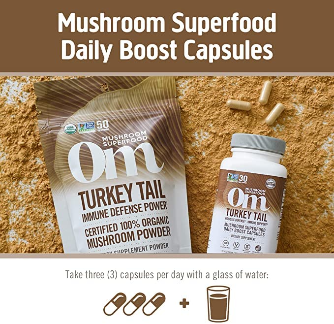 Formato de viaje de OM Mushroom Superfood Turkey Tail, cápsulas fáciles de llevar.