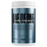 ONE OF ONE creatina monohidrato en envase, posible soporte para crecimiento muscular.