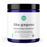 Ora Organic Aloe Gorgeous derramando en vaso para batido nutritivo