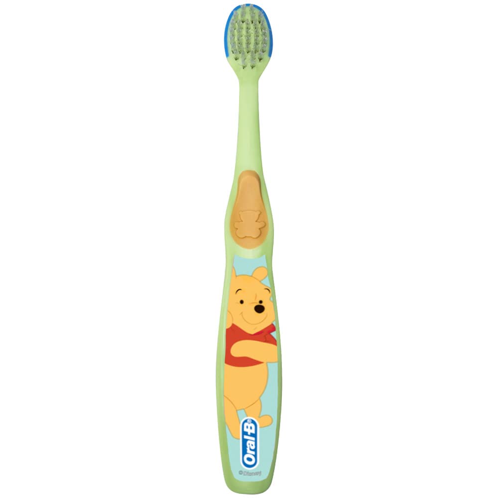 Oral-B Bebé Pooh, cabezal acolchado para protección de encías sensibles.