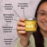Calendula y hierbas en Touchy Skin Salve para calma de la piel sensible.