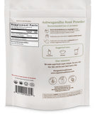 Ashwagandha polvo en cuchara, ideal para batidos y desayunos energizantes.