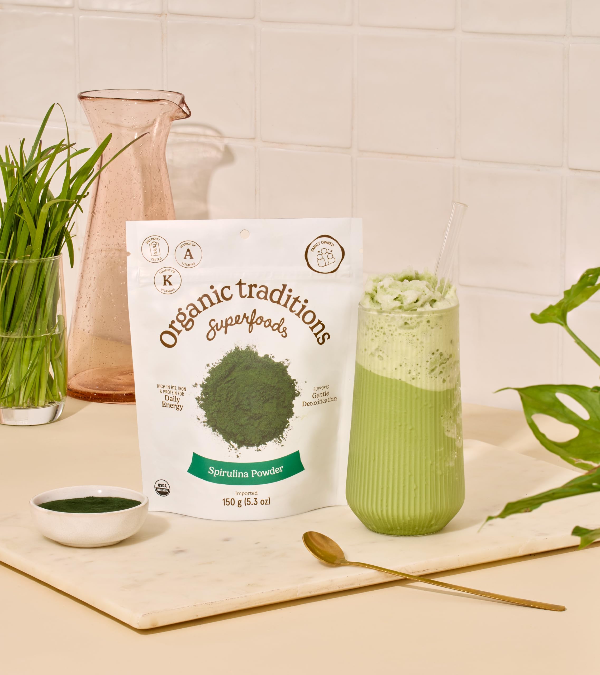 Mezcla Organic Traditions Spirulina para batidos y yogur diarios