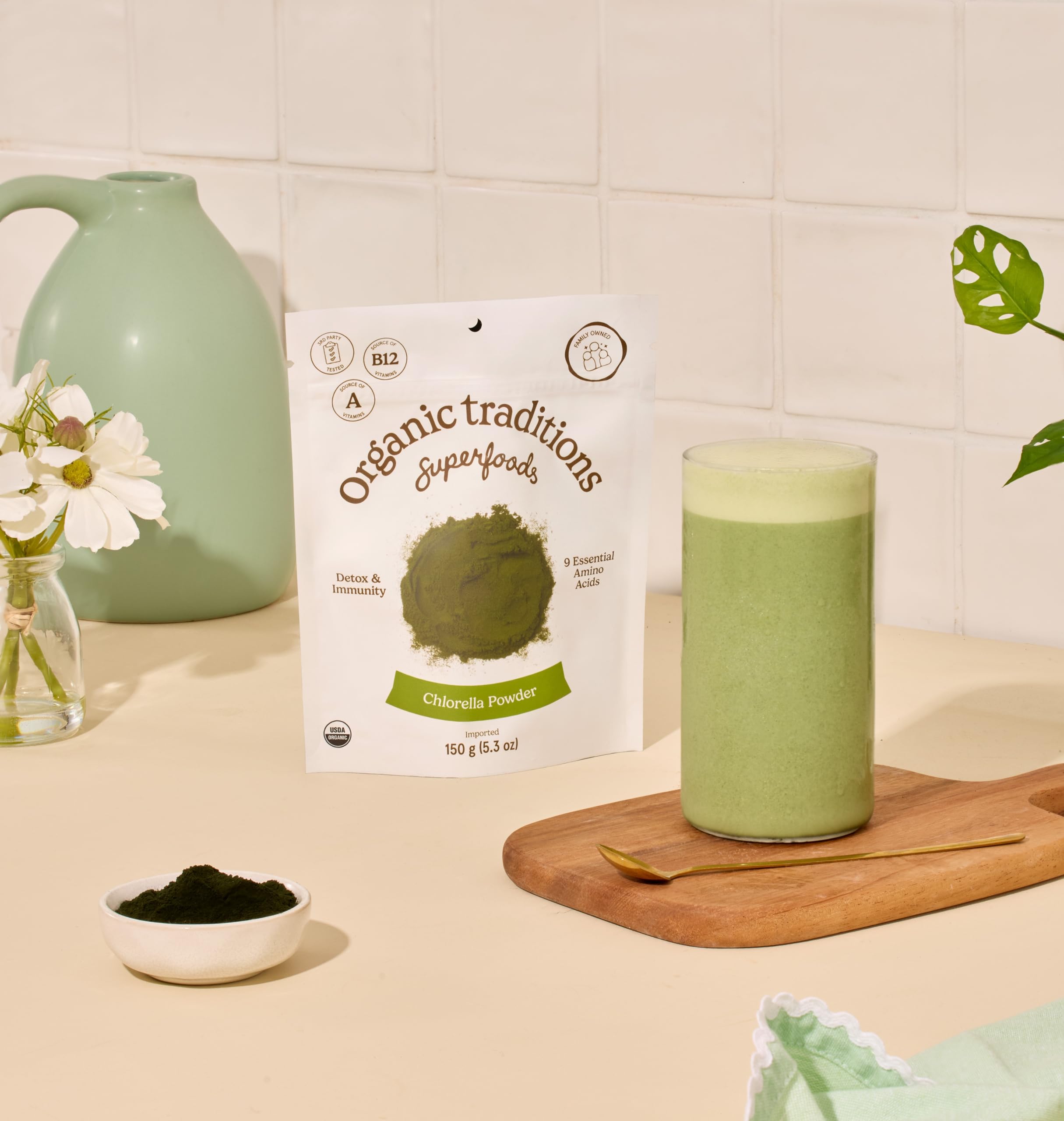 Chlorella Organic Traditions en yogur cremoso, mejora la ingesta de verde.