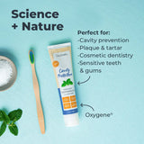 Pasta dental Oxyfresh de baja abrasión cuida el esmalte.