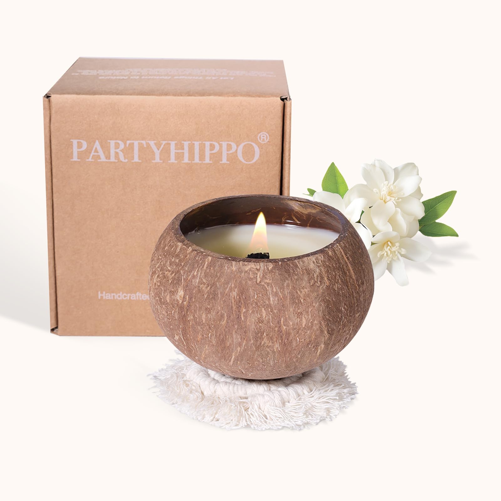 Vela PARTYHIPPO con cascara de coco para crear un ambiente relajante.