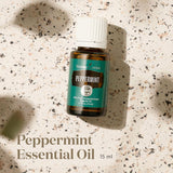 Young Living Peppermint para difusor, crea ambiente enfocado y energizante.