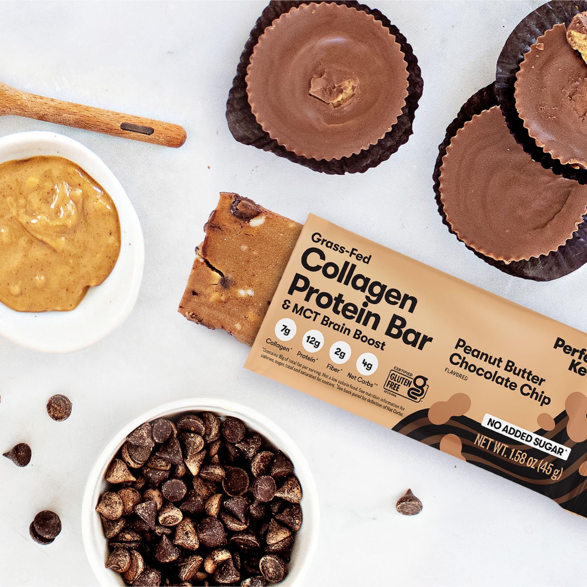 Perfect Keto Bar corte interno muestra colágeno y MCT para energía sostenida.