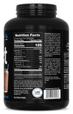 Deportista tomando PEScience Select Proteína tras entreno