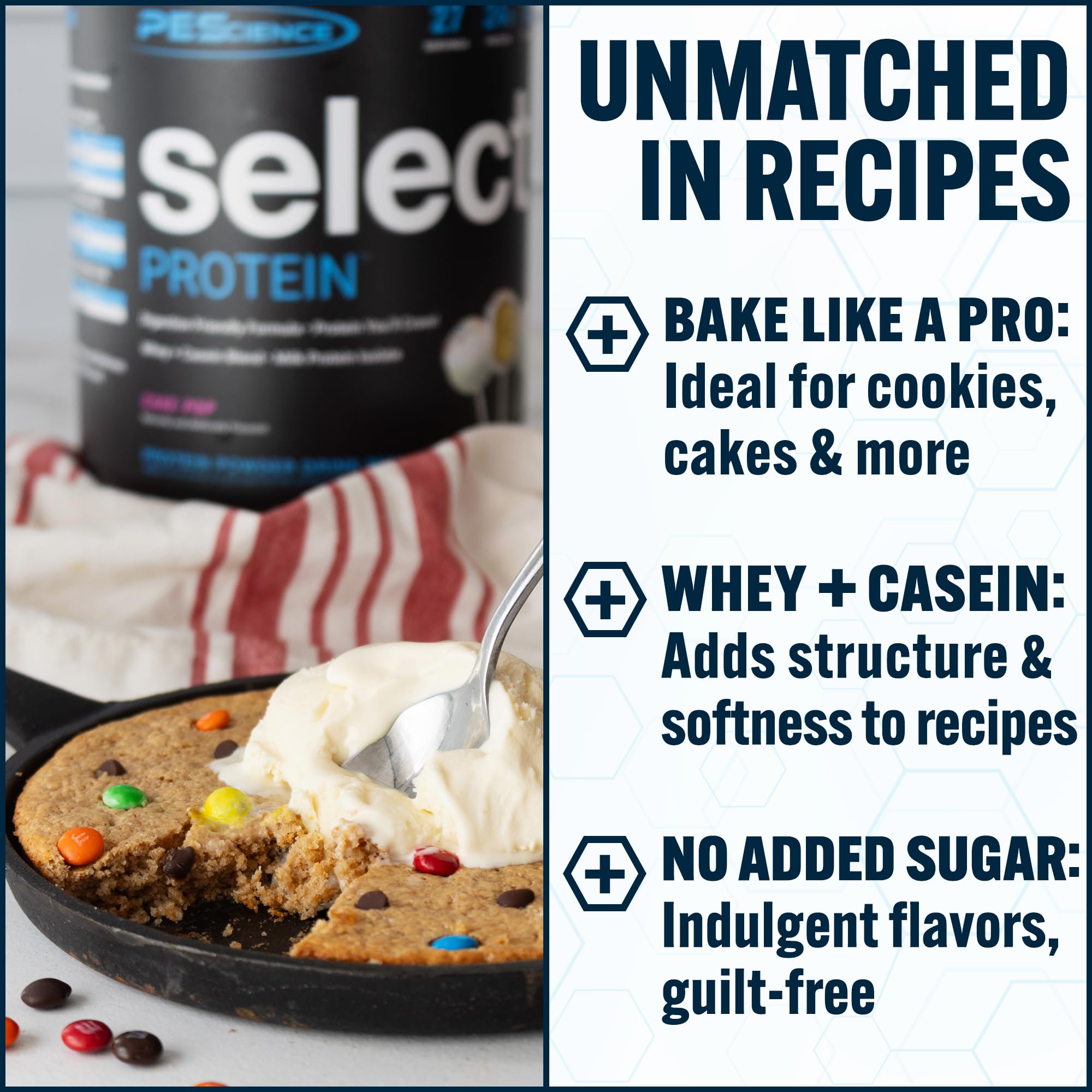 Cucharilla sirviendo PEScience Select Protein Powder para porciones precisas