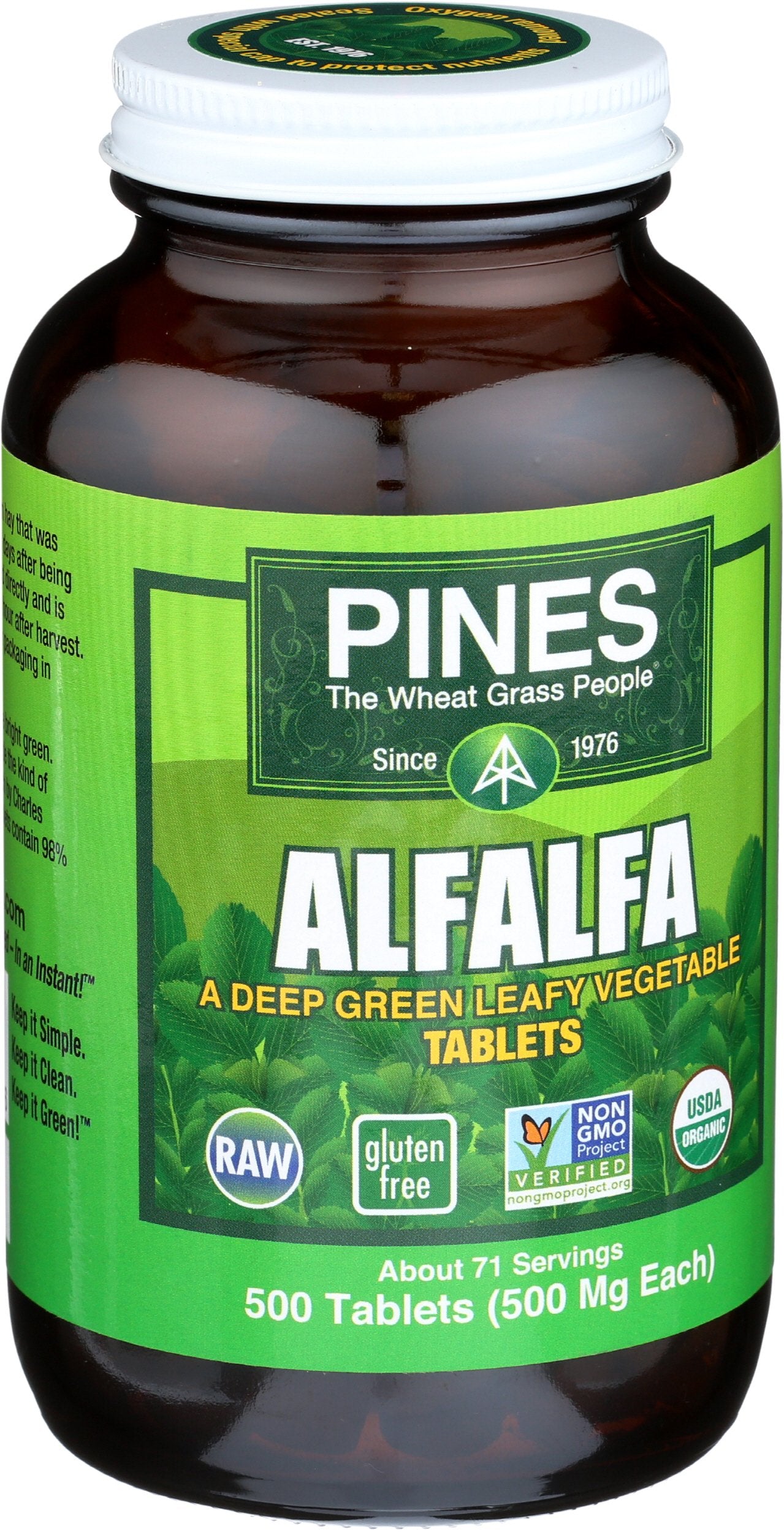 Pines Alfalfa hojas verdes para nutrición vegetal cotidiana.