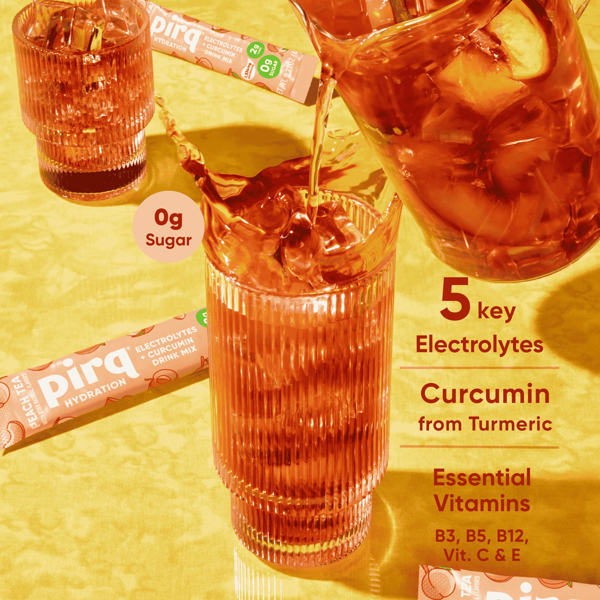 Pirq Hydratación Durazno Tea, mezcla en vaso con agua para refrescarse.