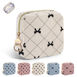 Playexen bolsa periodo en sarga beige con lazo, almacenamiento discreto.