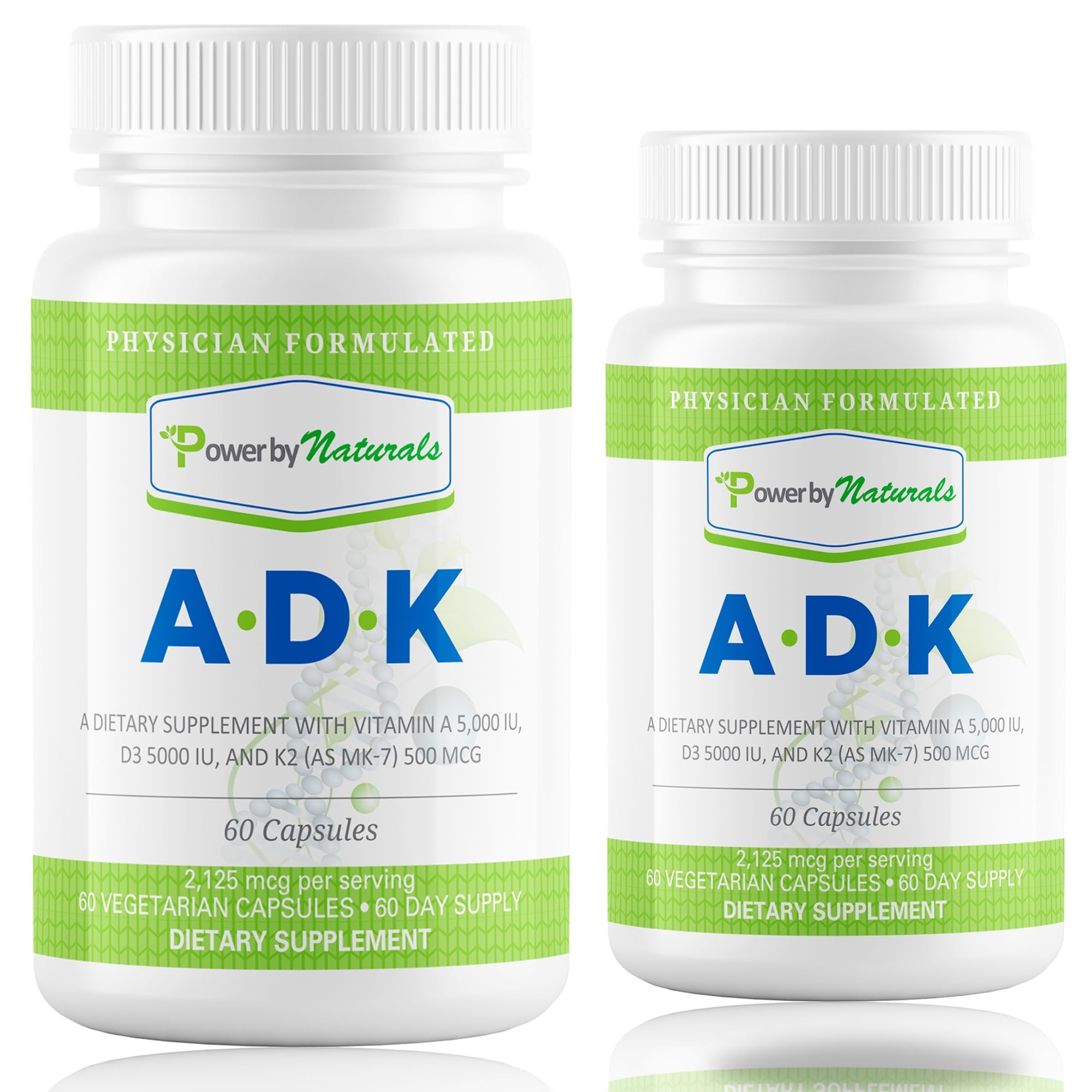 Power By Naturals ADK envase sobre mesa, opción clara de suplemento vitamínico.