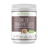 Primal Kitchen té chai con colágeno en envase, ideal para beber caliente o frío.