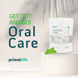 Primer plano de tabletas Primal Life Organics formando espuma suave al masticarlas.