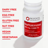 Paquete nattokinase en mostrador PROTOCOL FOR LIFE BALANCE, fácil acceso para hábitos saludables.