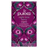 Pukka Night Time Berry: taza humeante que invita a relajarte antes de dormir