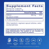 Pure Encapsulations Calcium Citrate cápsulas en mano para ingesta diaria.