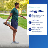 Pure Encapsulations Energy Xtra: cápsulas en mano para revisión rápida de la dosis.