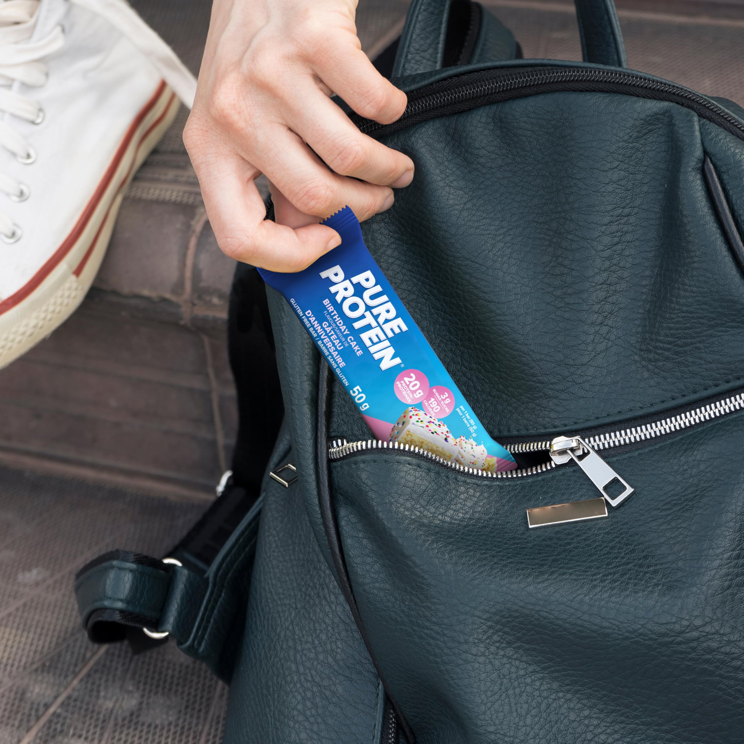 Pure Protein uso rápido para viaje o trabajo, merienda práctica para llevar.