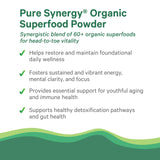 Vaso de agua con Pure SYNERGY mezclado, bebida lista para consumir