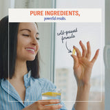 Frasco con detalle de etiqueta, PureGood destaca calidad y pureza.