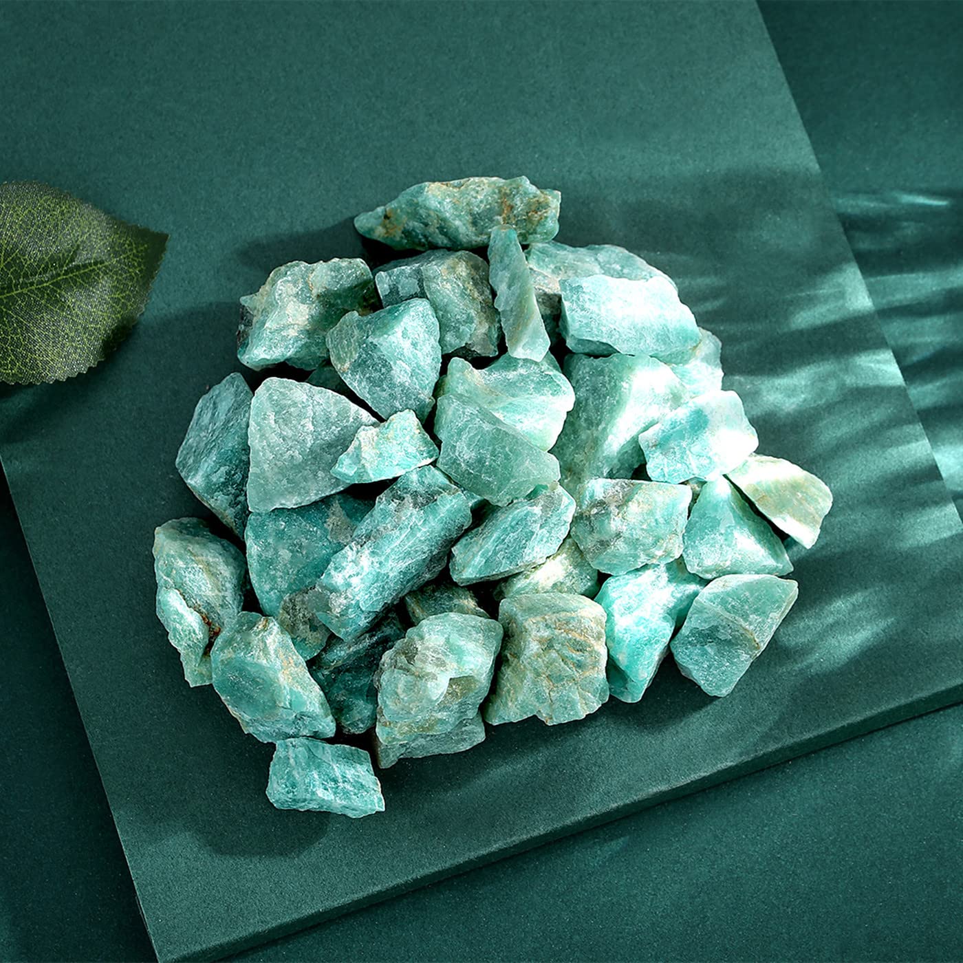 QINJIEJIE Amazonite cristal crudo 1 pulgada, ideal para meditación y decoración.