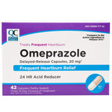 Quality Choice Omeprazol: cápsulas de liberación retardada para alivio diario de la acidez.