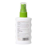 Aplicación en la mano de Quantum Buzz Away Extreme para protección rápida.