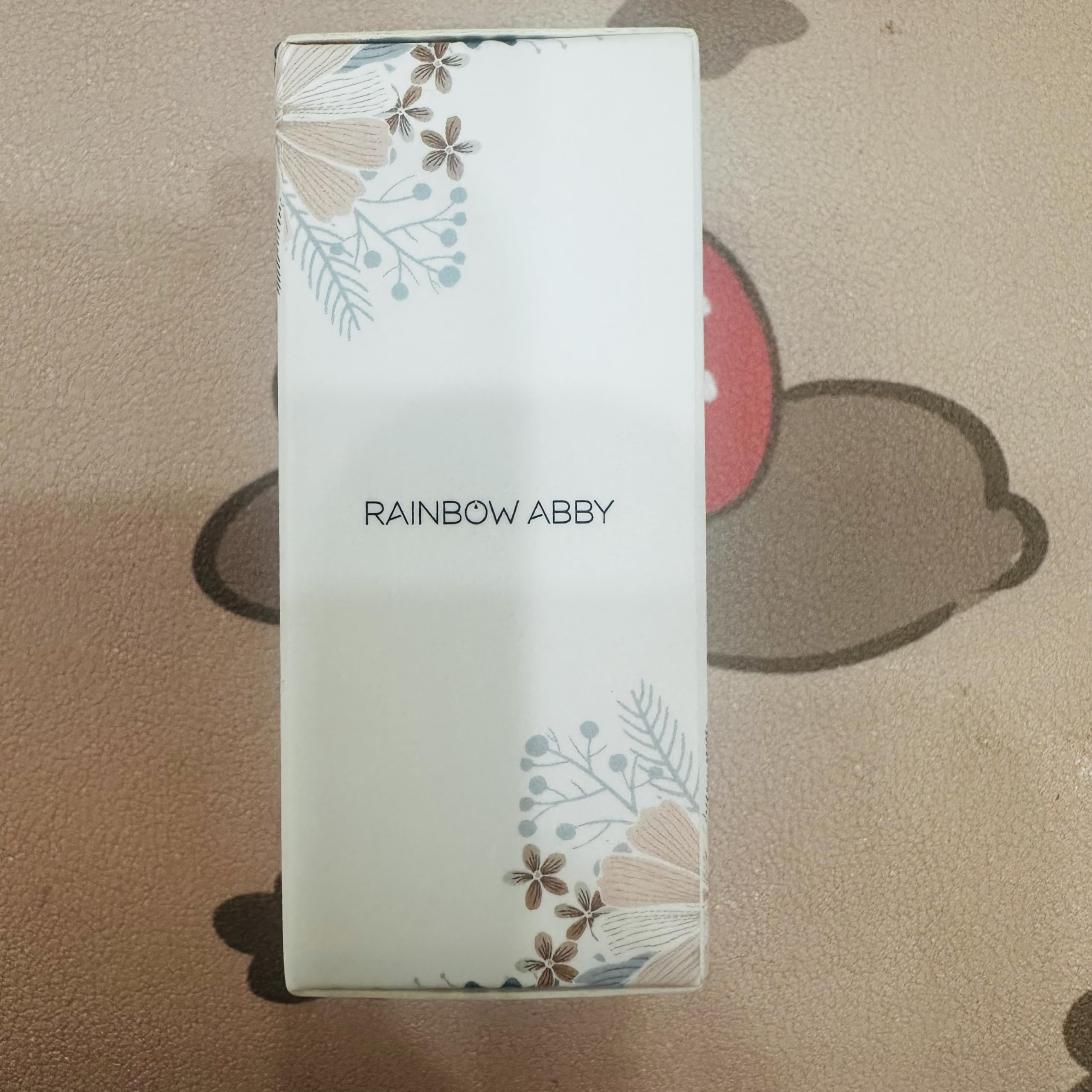 Rainbow Abby Difusor crea una atmósfera agradable con notas afrutadas.