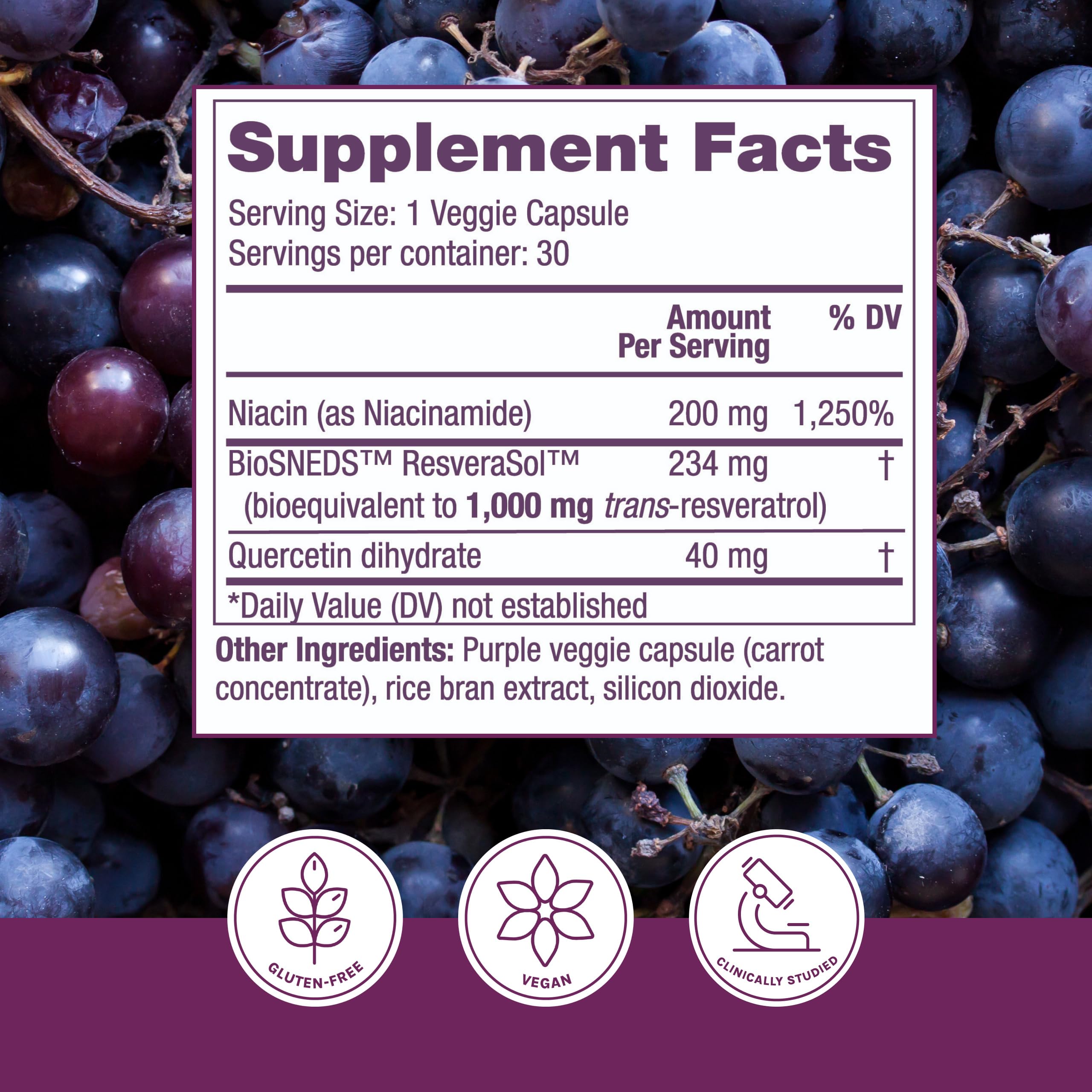 Reserveage NAD Resveratrol Plus, cápsulas en primer plano; uso diario para bienestar celular.