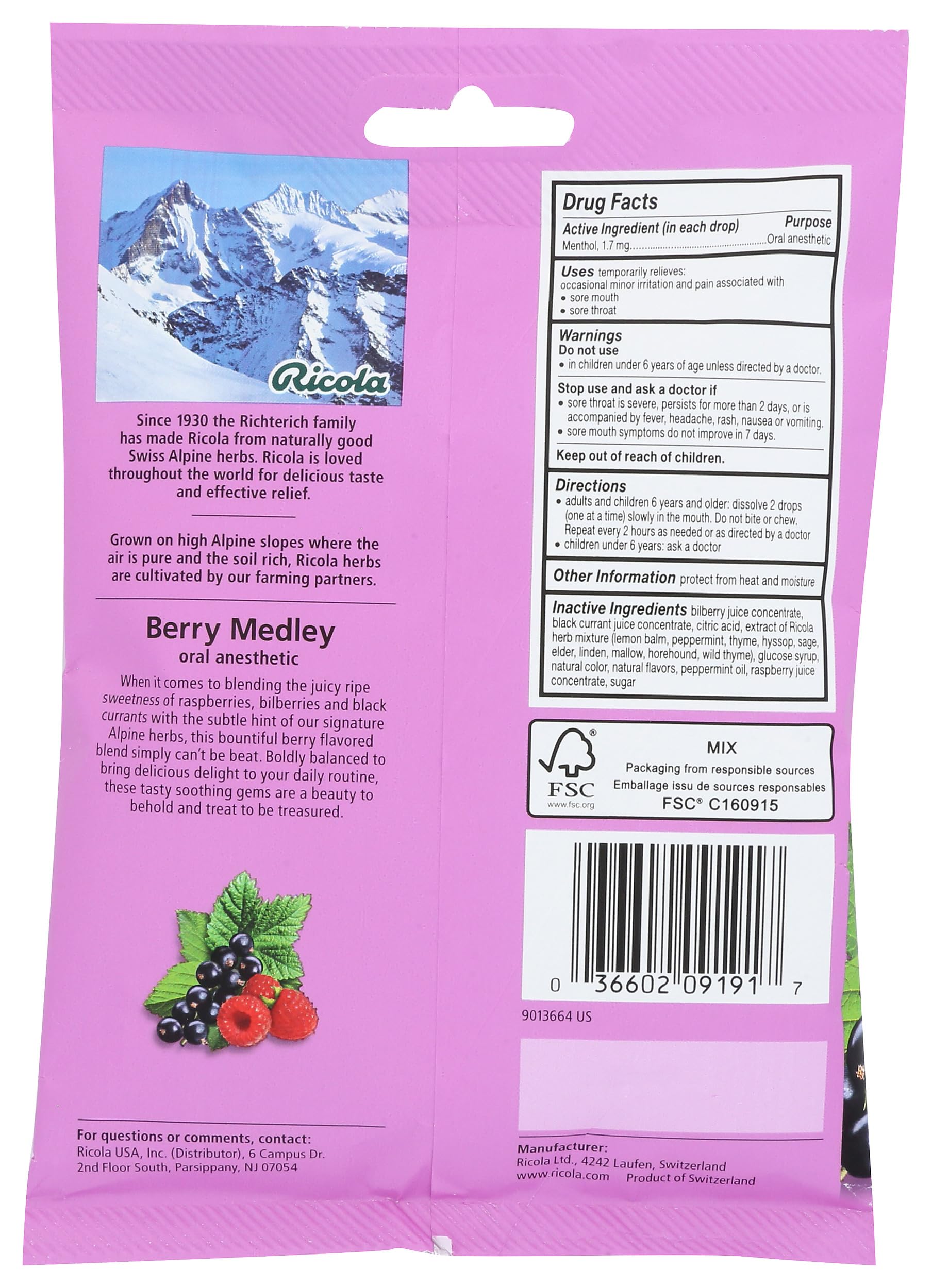 Ricola Mezcla Bayas envase transparente con pastillas sabor bayas.