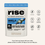 Rise Whey vainilla en taza de proteína, ideal para recuperación posentrenamiento.