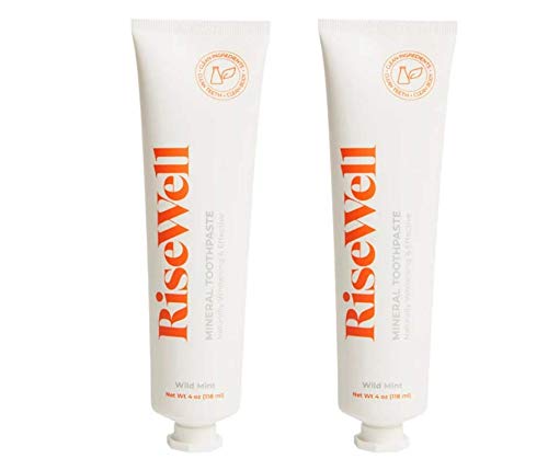 RiseWell ingredientes naturales visibles para cuidado dental suave.