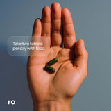 Ro Daily Multivitamin para Hombres, primer plano de ingredientes clave como calcio, magnesio y zinc.